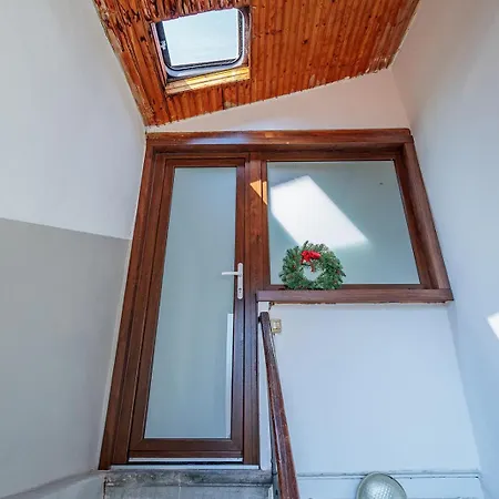 Apartment Claire's Attic