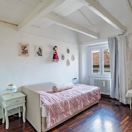 Apartment Claire's Attic
